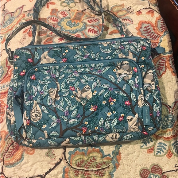 Vera Bradley RFID Little Hanging Around - Picture 2 of 8